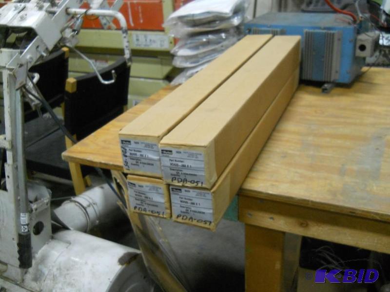 lot 80 image: 4 NEW Parker Compressed Air and Gas Filters