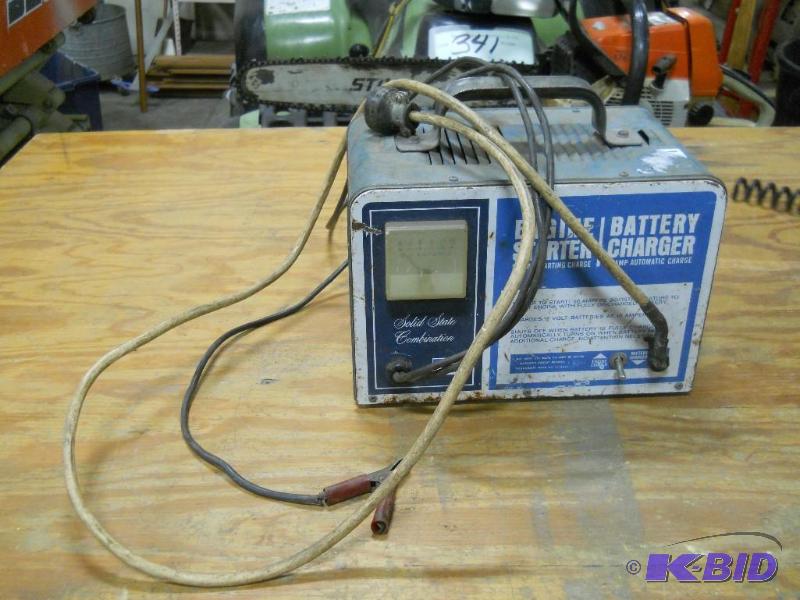 lot 88 image: Battery Charger