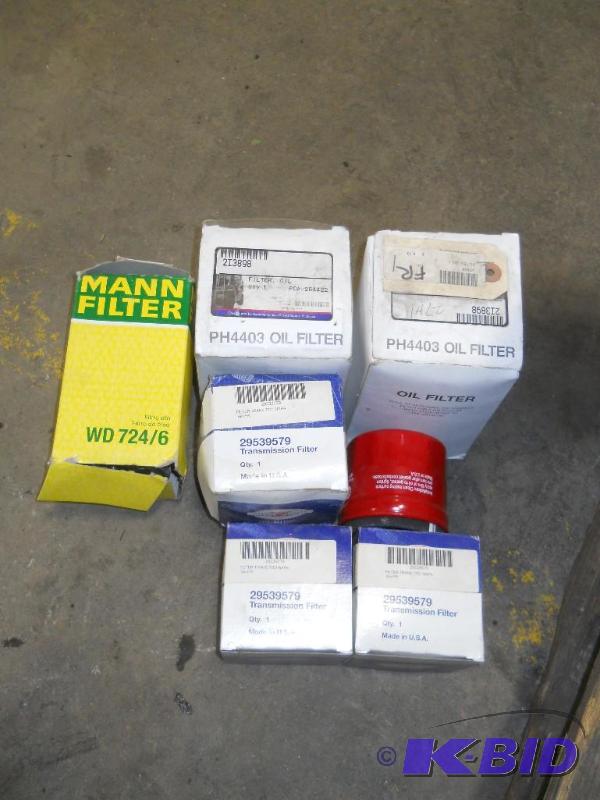 lot 96 image: 6 Oil Filters. NEW.