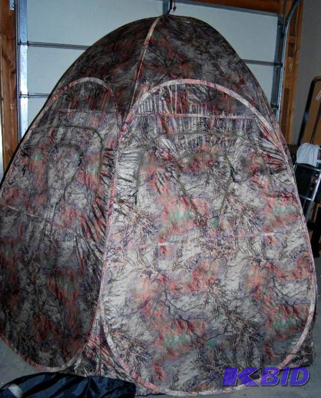 lot 39 image: Super Magnum Spring-loaded Steel Frame Blind,...
