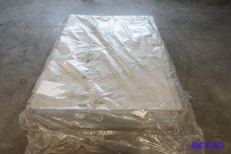 New Serta Full Box Spring - MSRP $159.99 - Di...