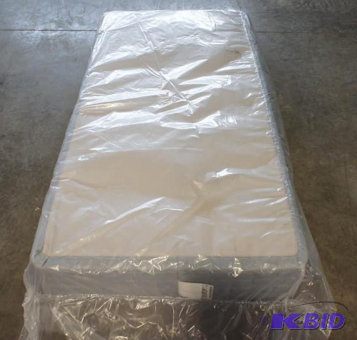 New Serta twin Box Spring - MSRP $99.99 - Dir...