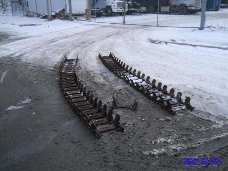 lot 8 image: Loegering Skid Steer Tracks