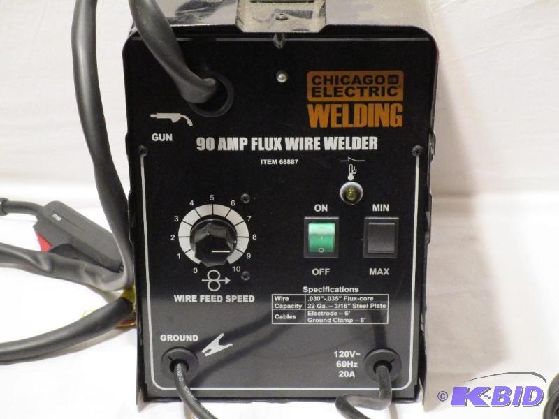 lot 29 image: 90 Amp Flux Wire Welder