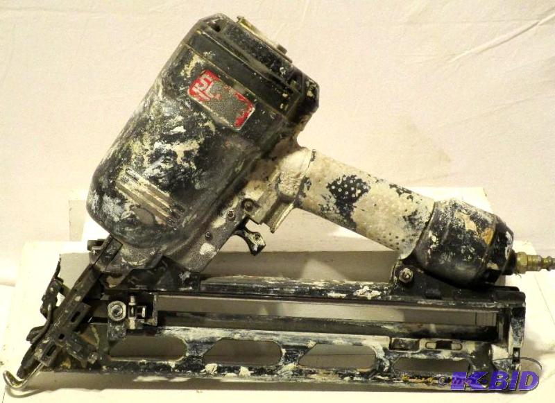 lot 40 image: Senco FinishPro 41XP, 15-Gauge Finish Nailer