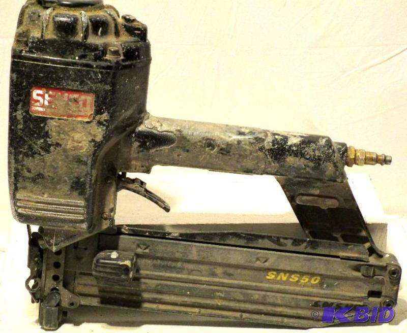 lot 41 image: Senco SNS50 Heavy Duty Stapler
