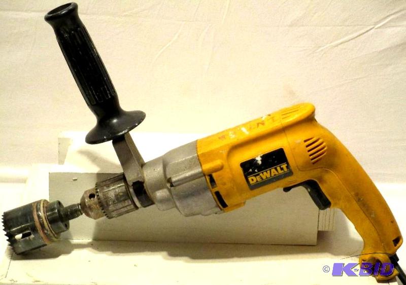 lot 50 image: DEWALT DW245 7.8-Amp 12-Inch Drill