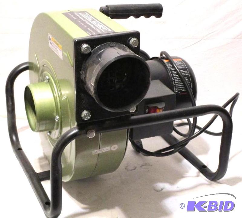 lot 81 image: 13 gal. Industrial Portable Dust Collector