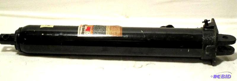lot 86 image: 8 Ton Heavy Duty Long Ram Hydraulic Round Bottom Jack