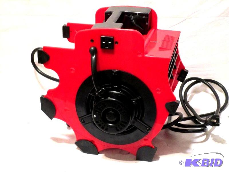 lot 87 image: 3 Speed Portable Blower