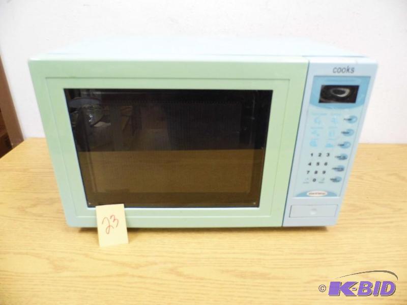 Cooks Microwave