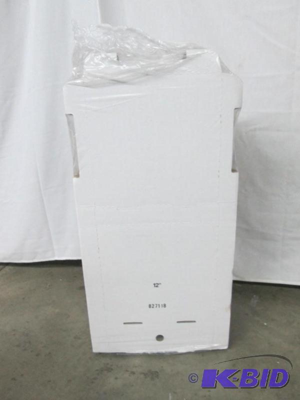lot 28 image: NewUnused Pizza Boxes