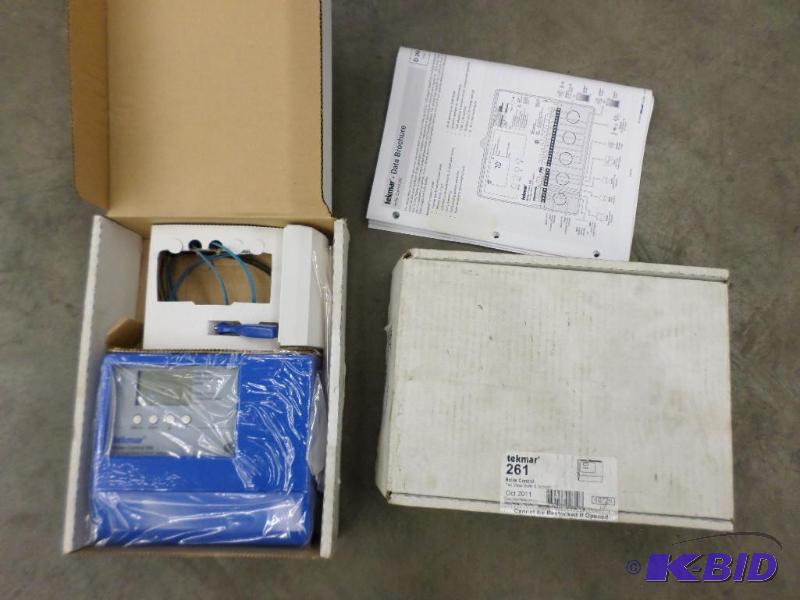lot 28 image: (2) New Tekmar 261 Boiler Controls...