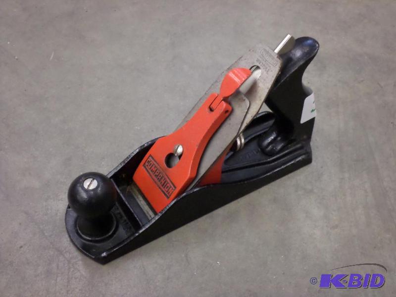 lot 35 image: Craftsman Hand Planer...