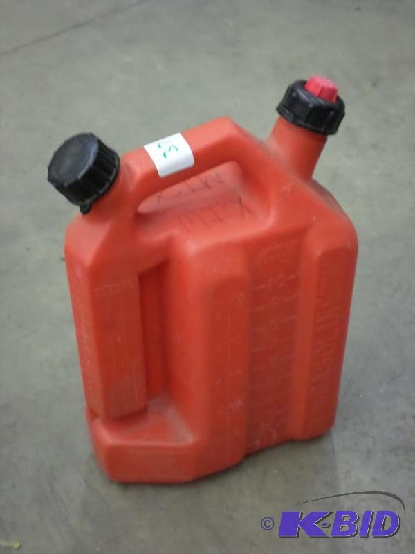 lot 37 image: Pre-Mix 1.7-Gallon Gasoline Can With Oil Rese...