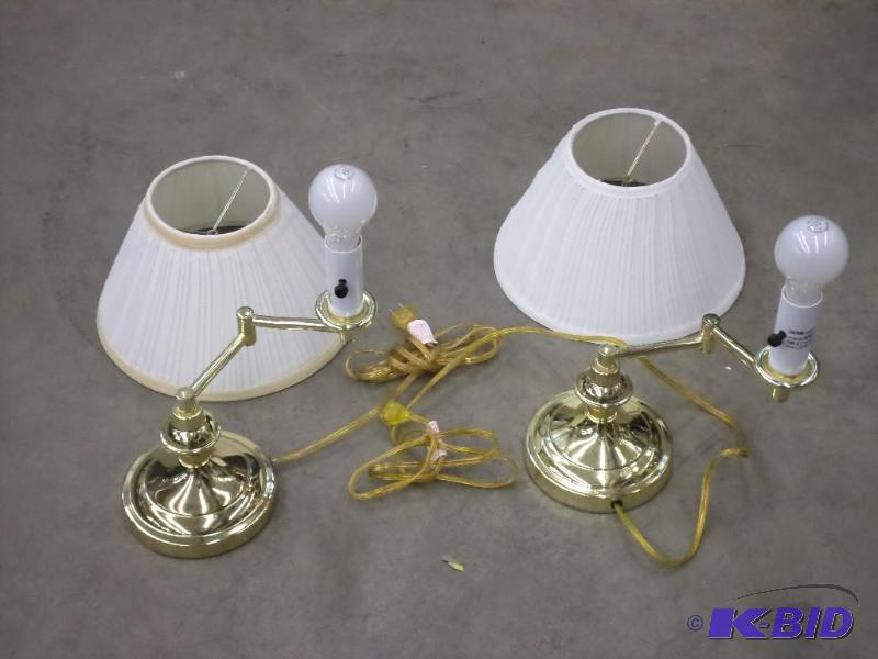 lot 68 image: (2) Adjustable 120Volt Table Lamps With Shade...