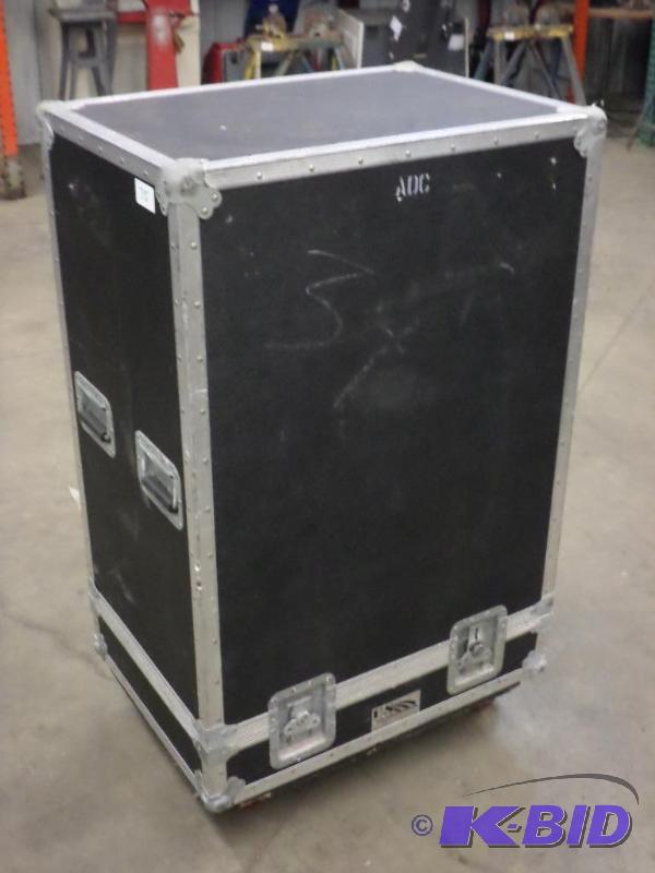 lot 75 image: U.S. Case 20&quotx28&quotx42" Commerci...
