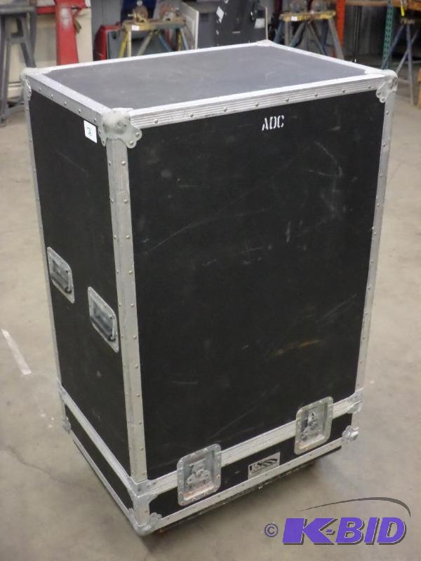 lot 76 image: U.S. Case 20&quotx28&quotx42" Commerci...