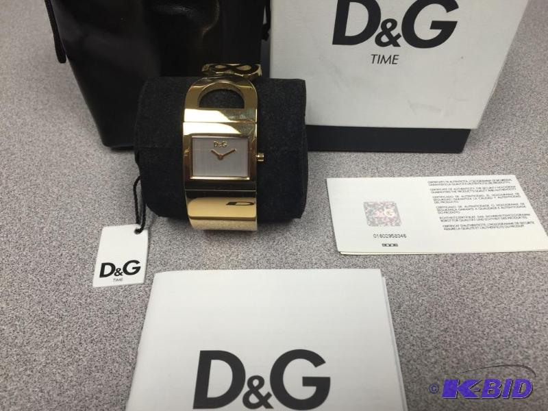 D&G Dolce & Gabbana Womens DW0222 D&G is Forever Analog Watch