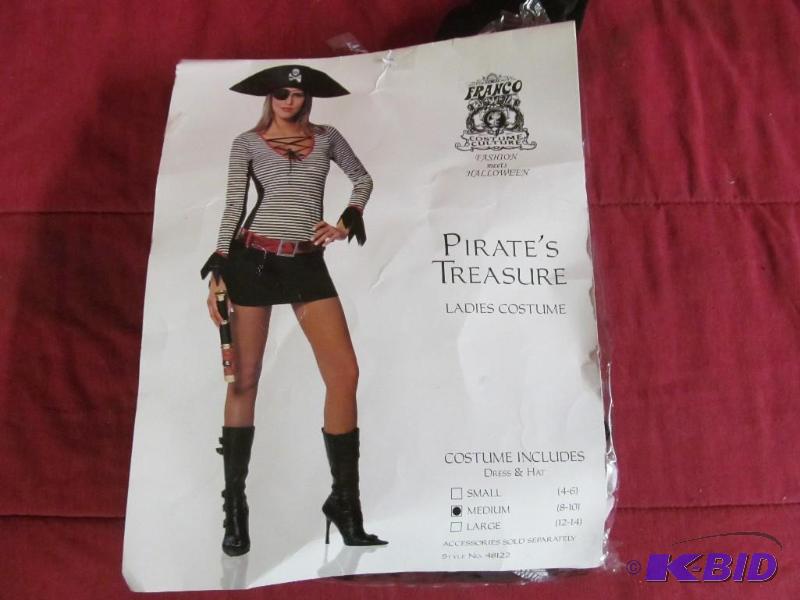 Costume