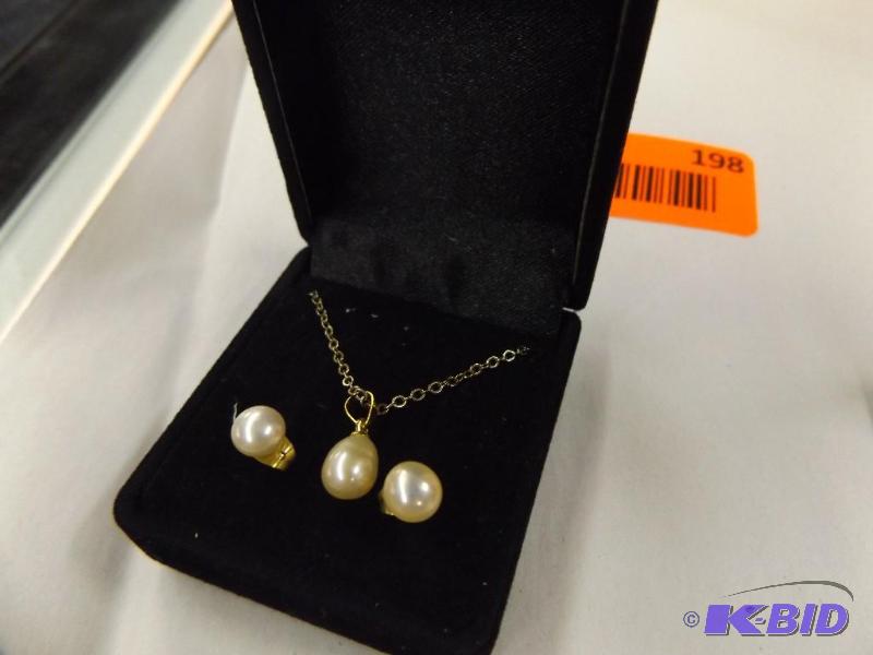 White Pearl Earring and Necklace Pair