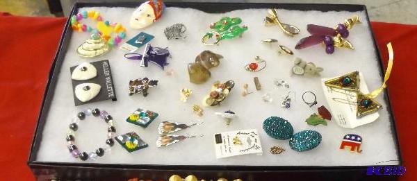 Assortment of Misc Costume Jewelry Earrings, Broaches