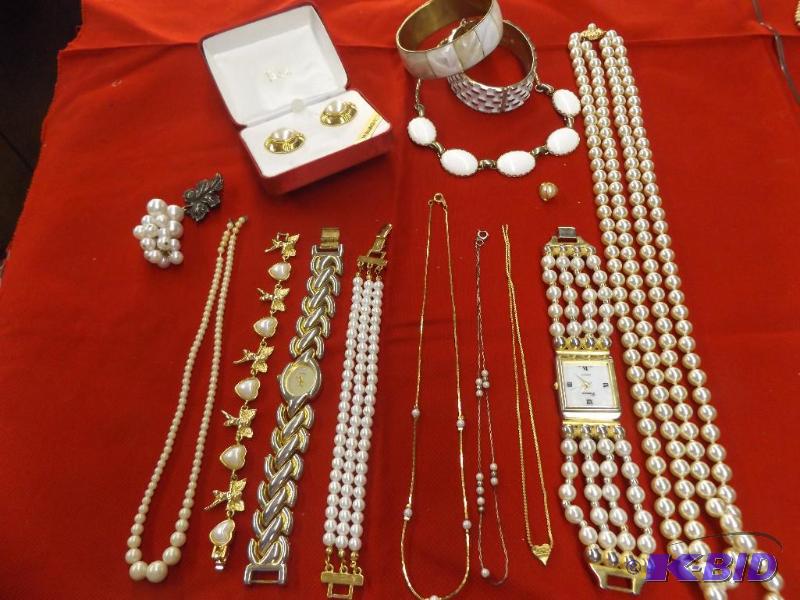 Misc Gold and White Pearl Costume Jewelry