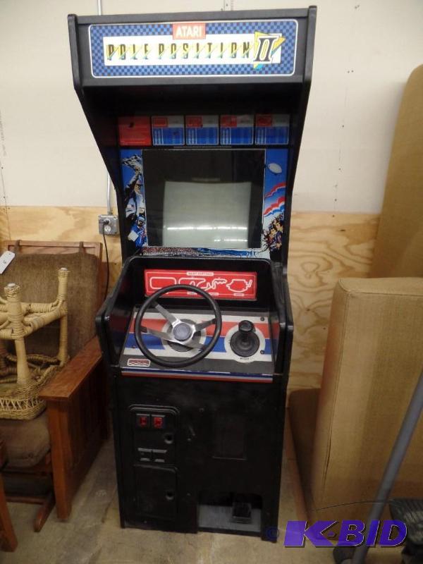 lot 10 image: Arcade Game