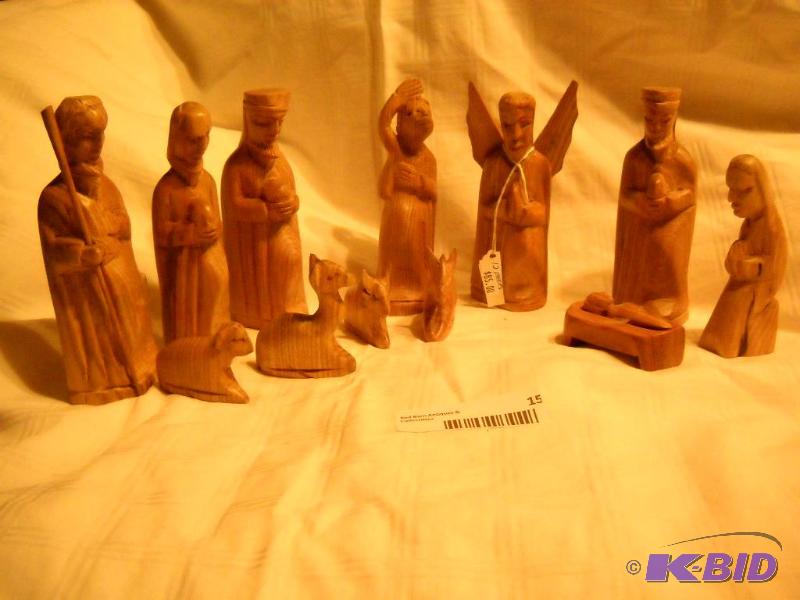 New Hand Carved Wood Nativity Set of 12 piece...