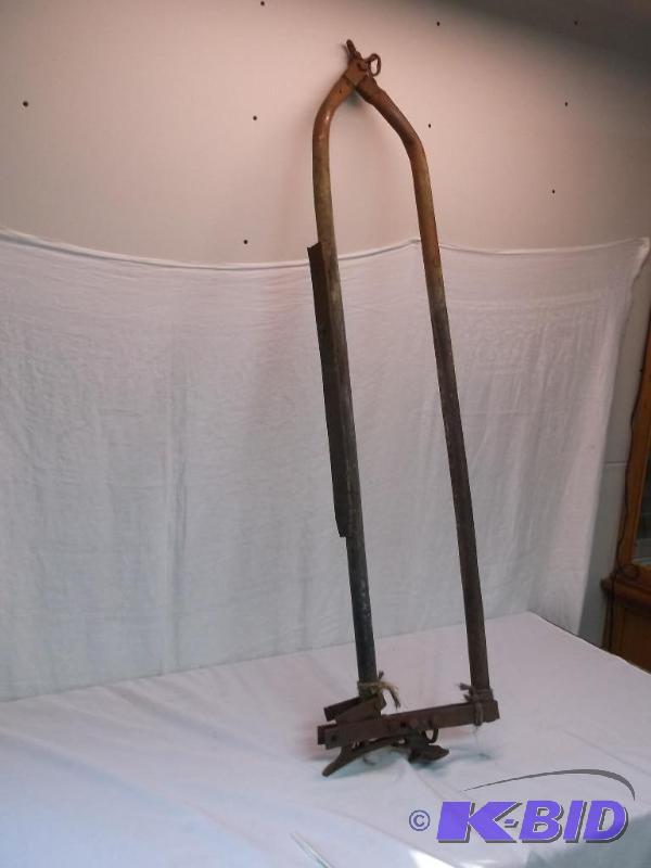 lot 109 image: Cow stanchion....