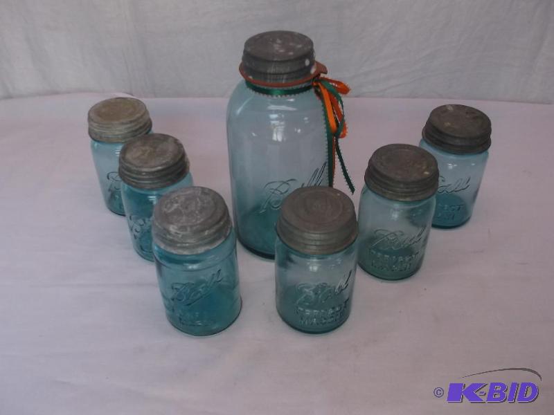 lot 112 image: Vintage caning jars with lids....