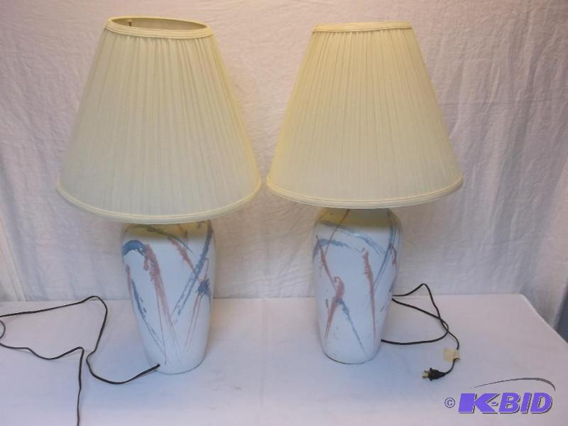 lot 46 image: Nice pair of lamps in great condition....