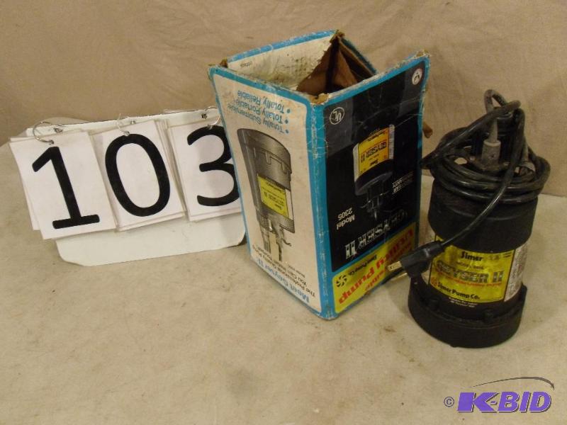lot 103 image: Simer&nbsputility pump. &quotgeyser II"...