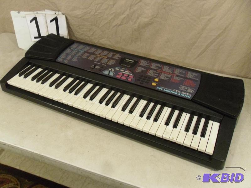 lot 11 image: Casio&nbspCTK-560L&nbspkeyboard. 100s of t...
