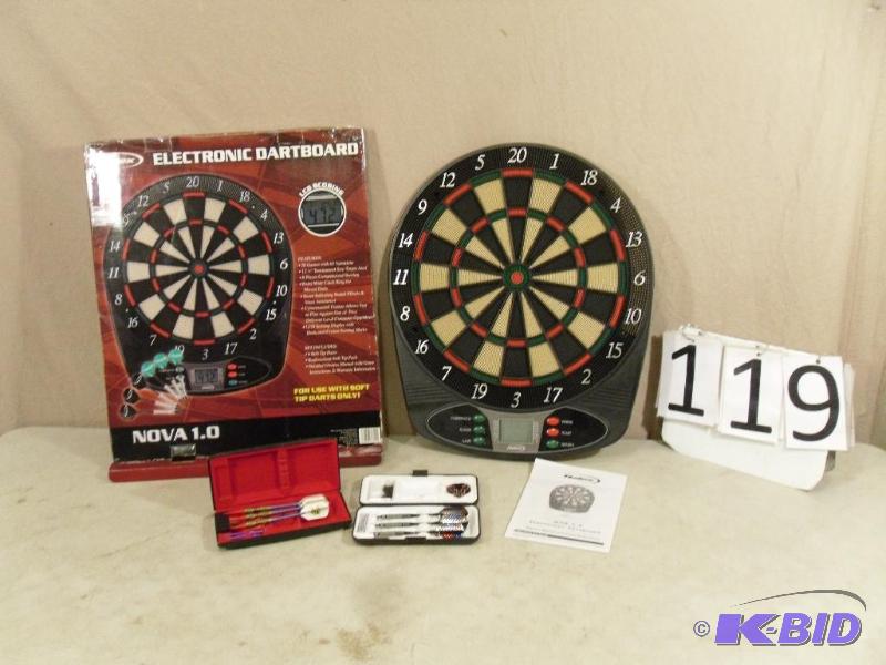 lot 119 image: Halex&nbspelectronic dart board and 2 nice s...