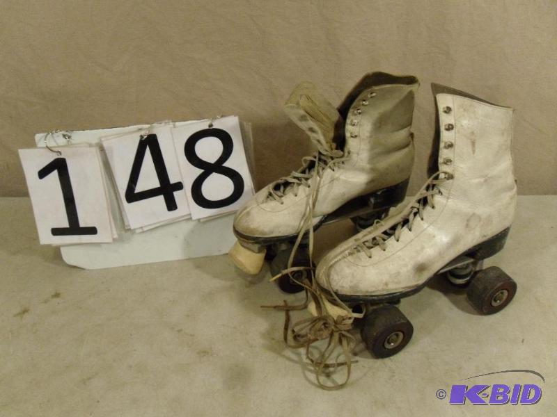 lot 148 image: Old Roller Skates....