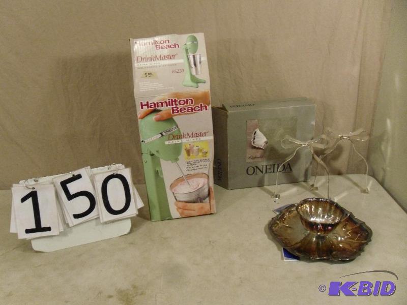 lot 150 image: Chip and Dip and Hamilton Beach Drink&nbspMa...