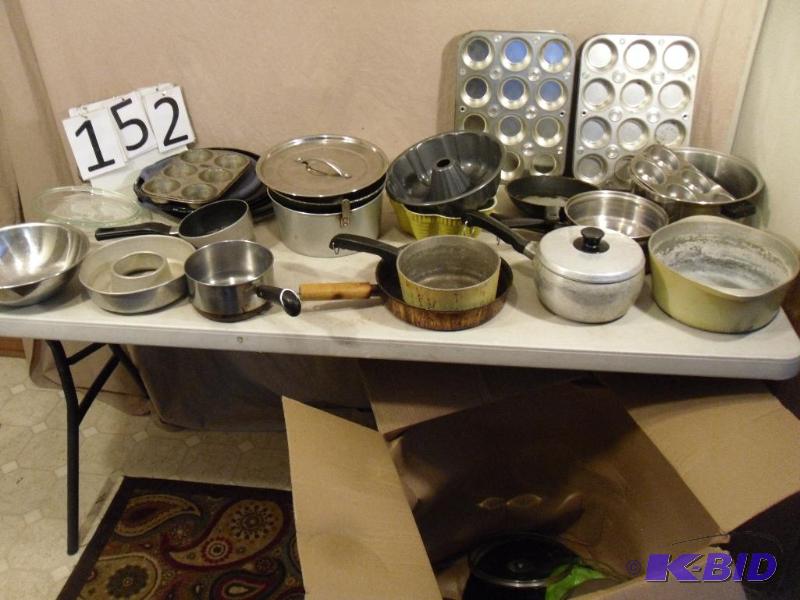 lot 152 image: Large Lot of Pots and Pans. ...