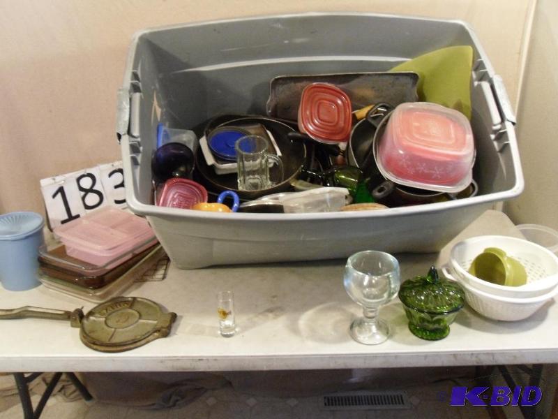lot 183 image: Pots, Pans, Storage Containers, Pyrex, Tortil...
