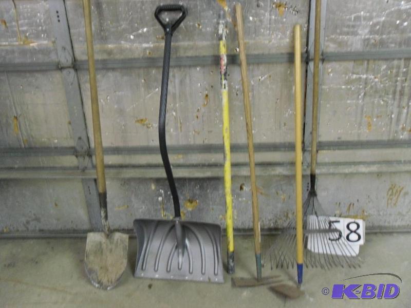 lot 58 image: Long handle tools. Shovels, rake, hoes, nice ...