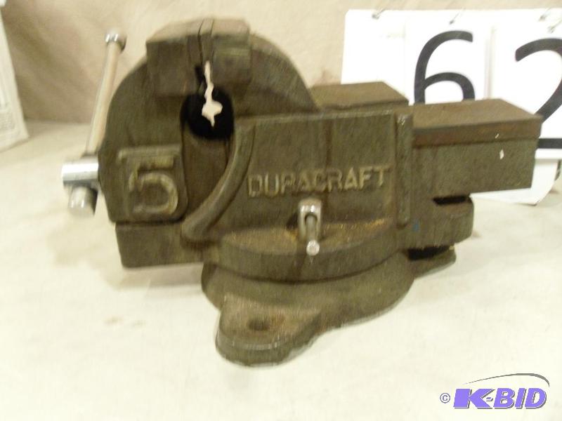 Large Swivel Bench Vise. Marked Duracraft 5.&amp; Tools 