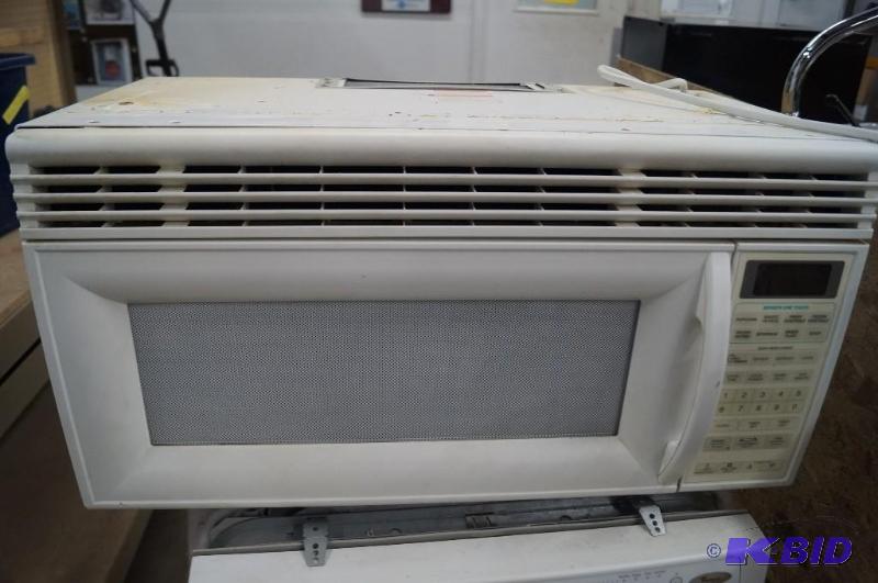 microwave oven