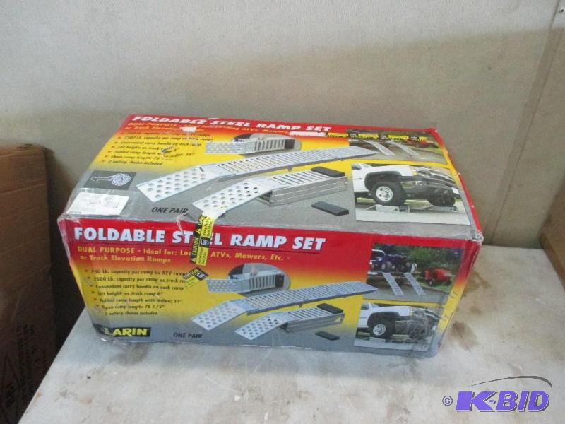 Foldable steel ramp set...