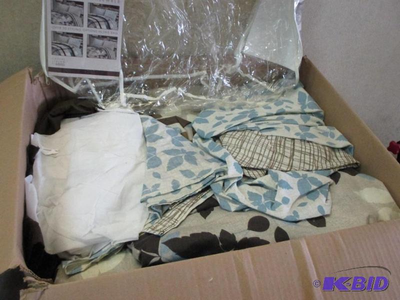 queen 8 pc bed set...
