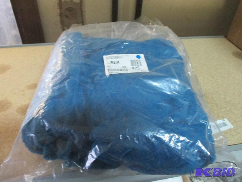 Microplush throw...