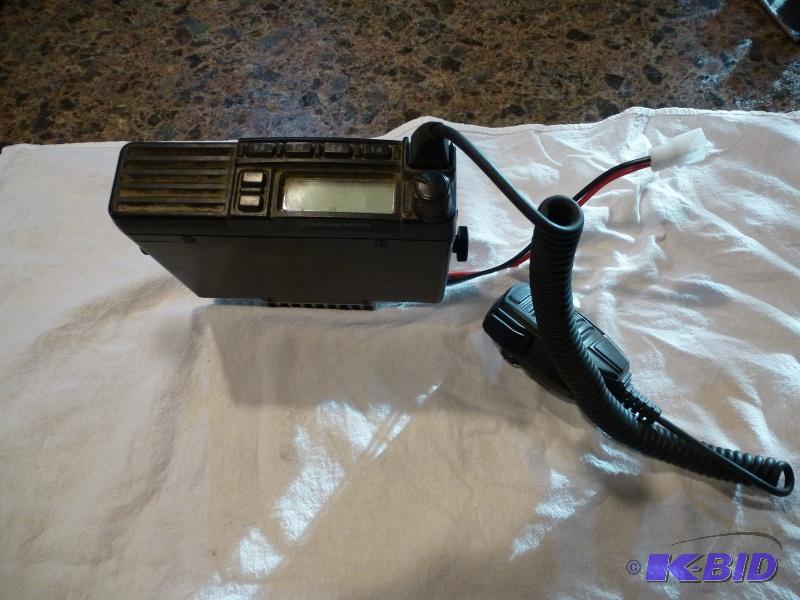 Vertex 2 way radio Model# VX2200 Comes with ...