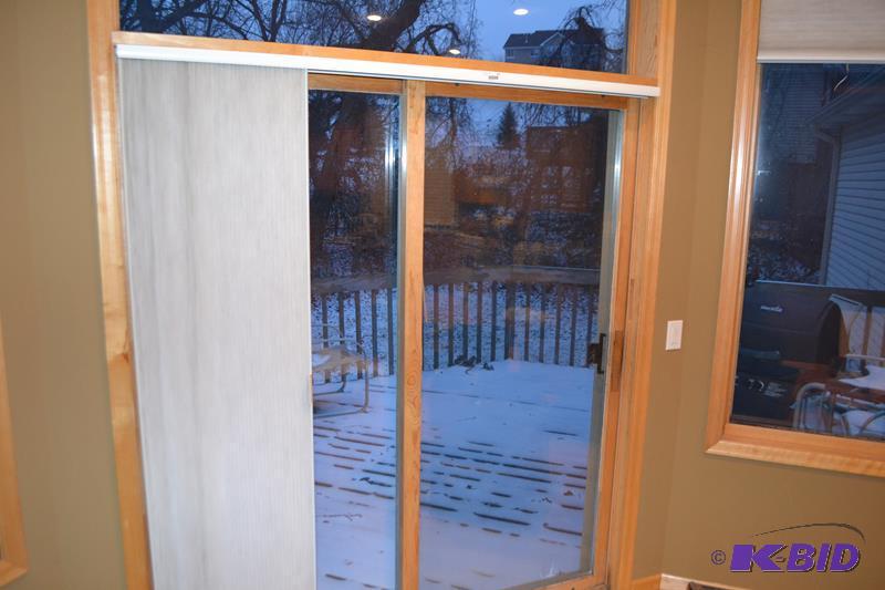lot 119 image: Patio door blinds 69x79" tall, bring too...