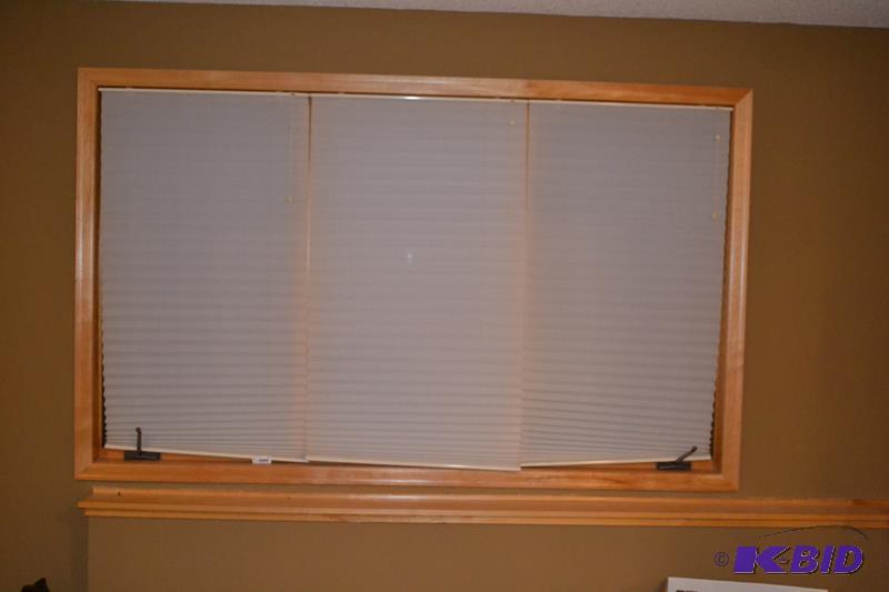 lot 121 image: Set of 3 blinds each is 20x59" tall base...