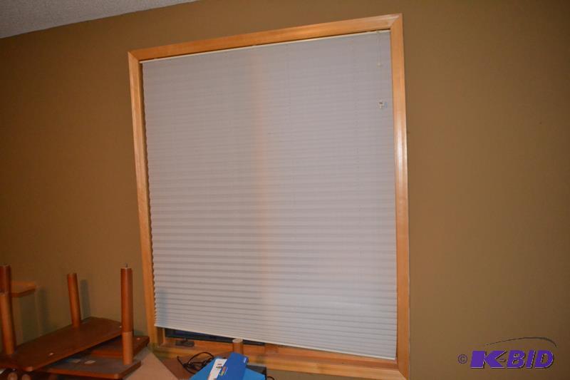 lot 123 image: 1 window blind 57x69" bring tools to rem...