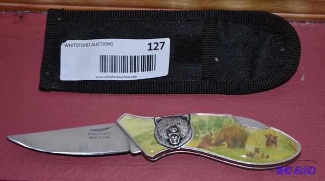 lot 127 image: Beautiful Bear pocket knife...
